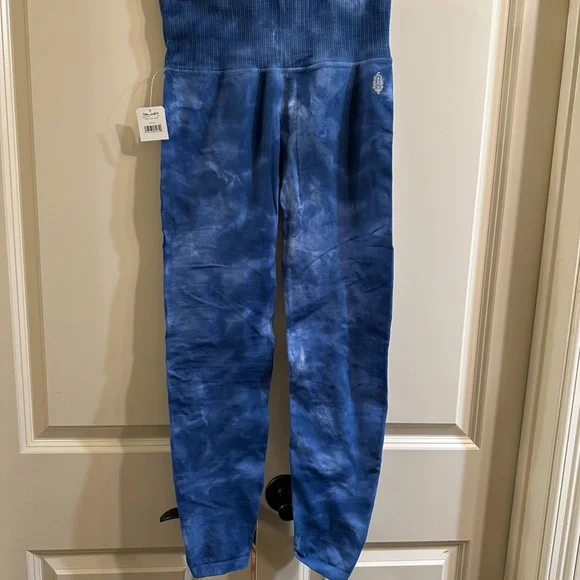 Free People Good Karma Ribbed Leggings
M/L, NWT - Picture 2 of 5